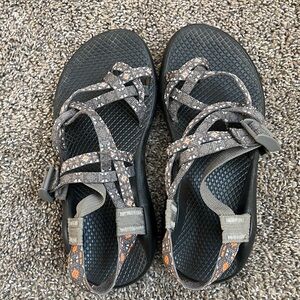 Chaco women’s Z Cloud 2 Adjustable strap sandle